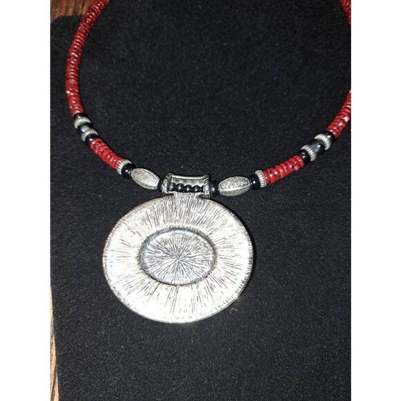 Premier Designs "Red Spice" Necklace – Antique Silver Tone with Genuine Shells - Picture 6 of 7